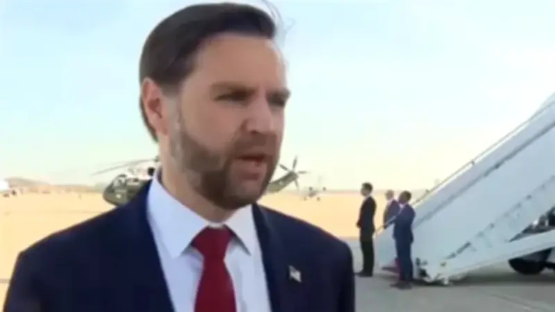 الوفد الأمريكي يغادر باكستان بعد فشل المفاوضات مع إيران حول الملف النووي