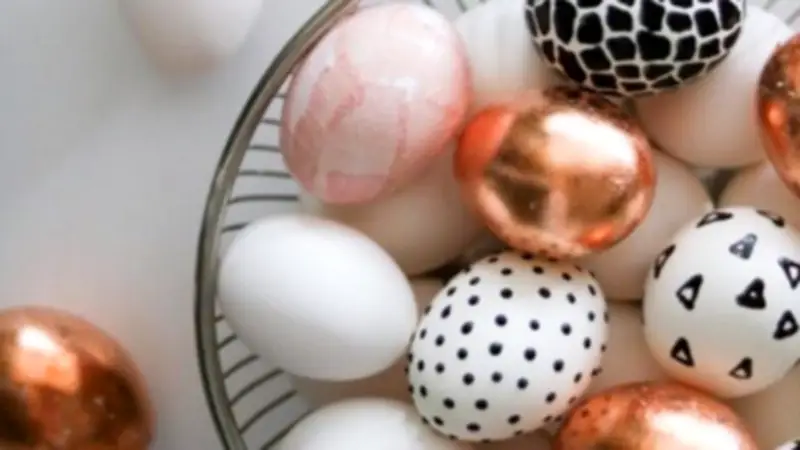 ودعي التلوين التقليدي.. أفكار مبتكرة لزخرفة بيض شم النسيم في دقائق