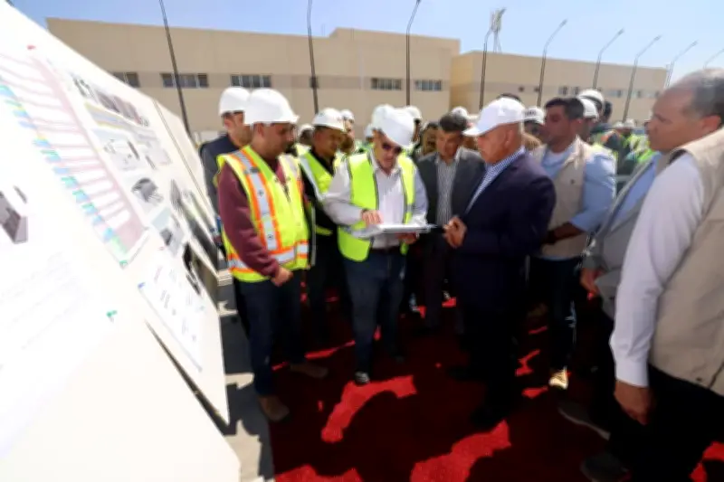 وزير النقل يوجه بالعمل على مدار الساعة لإنهاء مشروع مونوريل غرب النيل وفق الجدول الزمني