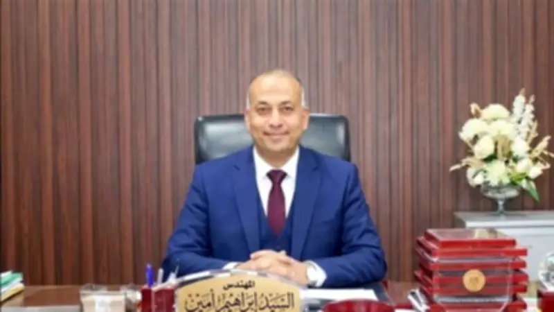 جهاز بدر يبدأ أعمال تجهيز رصف الطرق بالحي السادس تمهيداً لطبقات الأسفلت