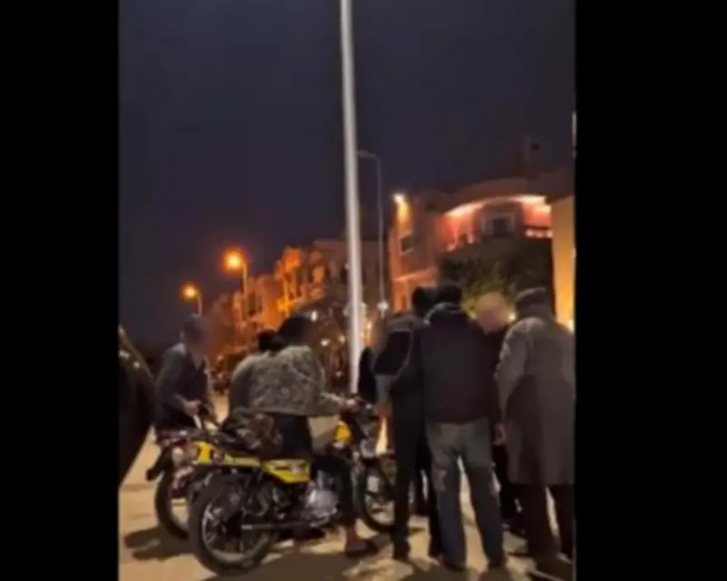 ضبط قائدي دراجتين ناريتين لأداء حركات استعراضية بالتجمع الخامس بالقاهرة