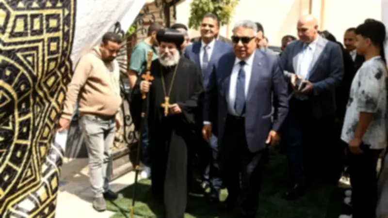 محافظ الدقهلية يزور كنائس ميت غمر وبلقاس للتهنئة بعيد القيامة في أجواء وطنية