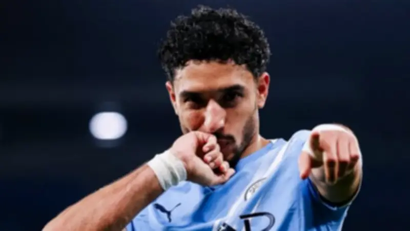 بيب جوارديولا يعلن تشكيل مانشستر سيتي لمواجهة تشيلسي في قمة الدوري الإنجليزي