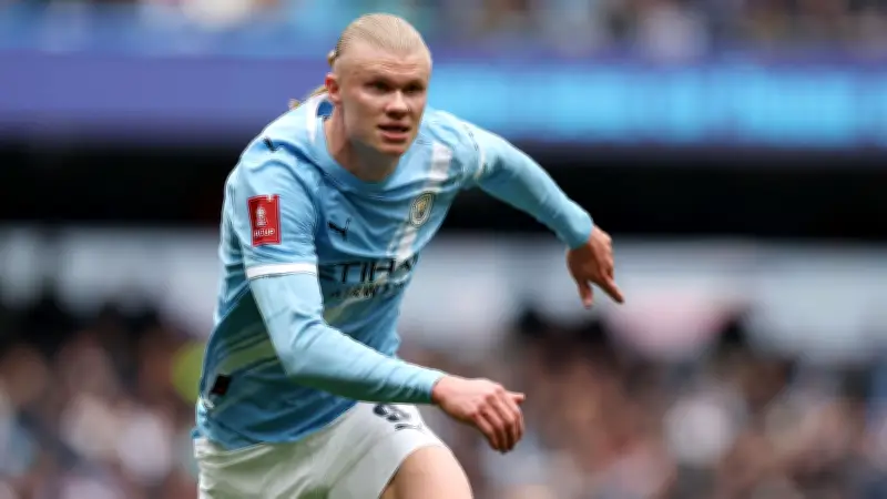 جوارديولا يعلن تشكيل مانشستر سيتي الهجومي لمواجهة تشيلسي في الدوري الإنجليزي