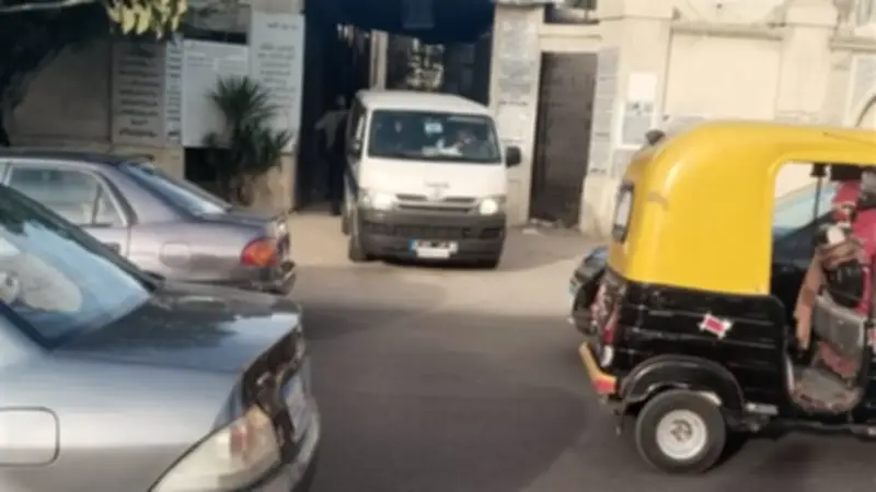 تشييع جثمان سيدة ألقت بنفسها من الطابق الثالث عشر بالإسكندرية وسط تحقيقات موسعة