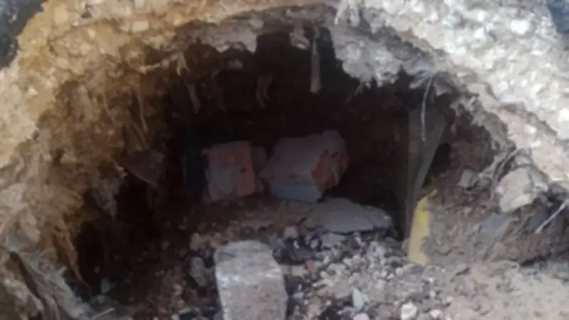 هبوط أرضي محدود بطريق دفنو بالفيوم دون إصابات أو خسائر مادية