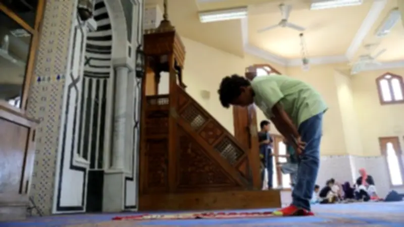 أمين الفتوى: الابتلاء قد يكون رفعًا للدرجات أو تكفيرًا للذنوب وليس عقابًا