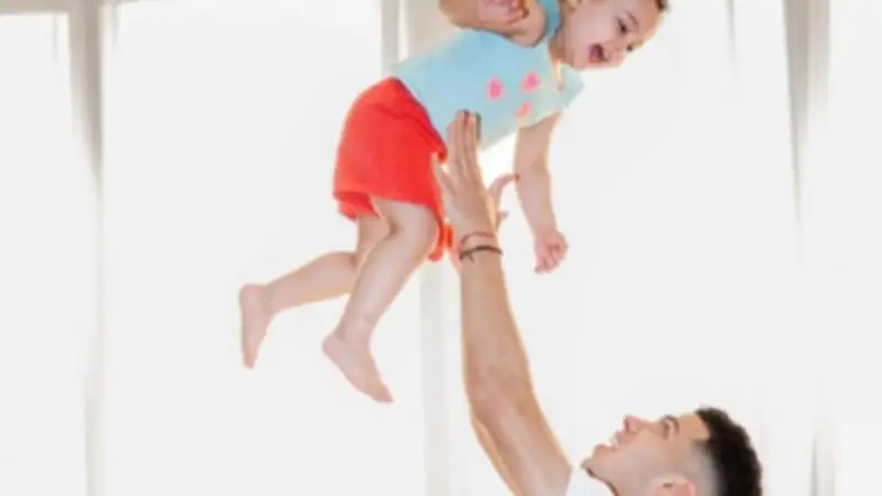 إمام عاشور يحتفل بعيد ميلاد ابنته كتاليا عبر إنستجرام مع صور عائلية