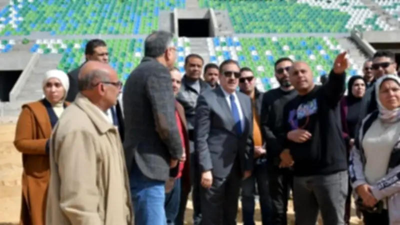 محافظ بورسعيد يؤكد استمرار أعمال توصيل المرافق باستاد النادي المصري وسط متابعة مكثفة
