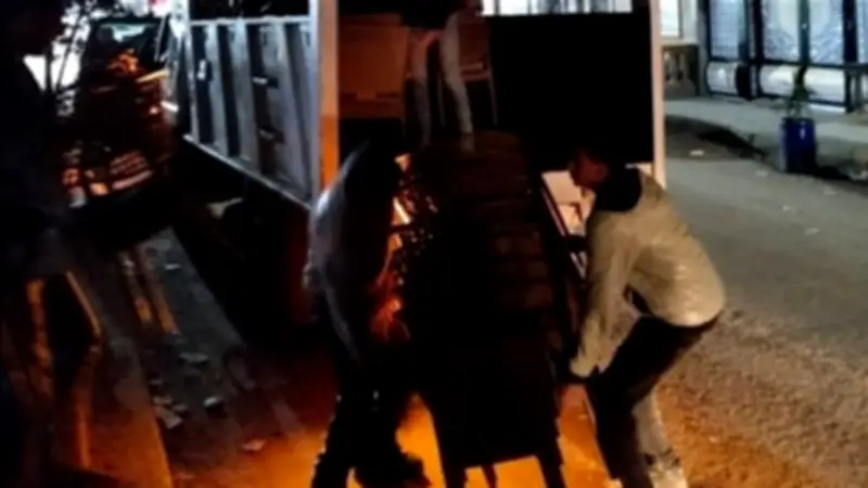 حملة ليلية موسعة في حي الهرم لترشيد الطاقة وضبط مخالفات غلق المحال التجارية