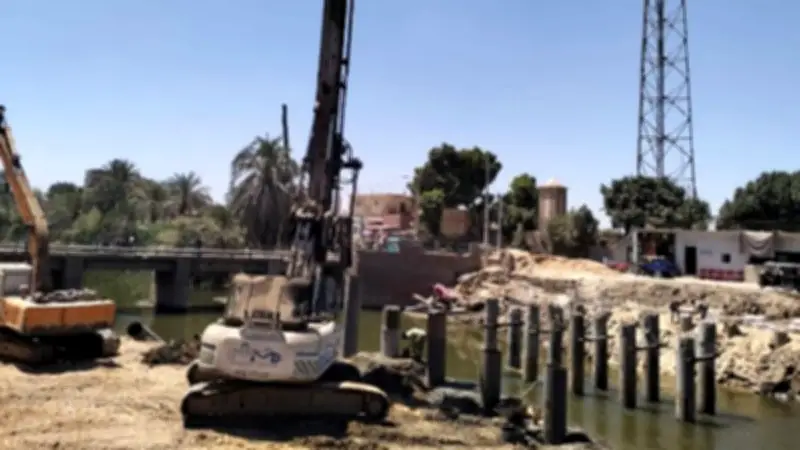 محافظ أسيوط يوجه بتكثيف الأعمال بكوبري النواورة الجديد بالبداري لتحسين البنية التحتية