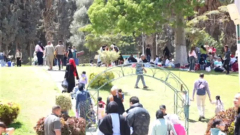 احتفالات شم النسيم تزدهر في الحدائق العامة.. والحشود تتدفق على الحديقة الدولية
