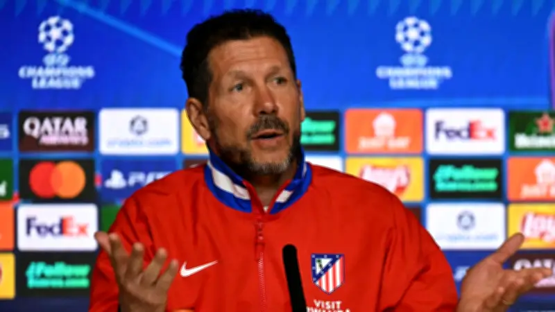 سيميوني يؤكد: أسلوب أتلتيكو ثابت أمام برشلونة في دوري الأبطال