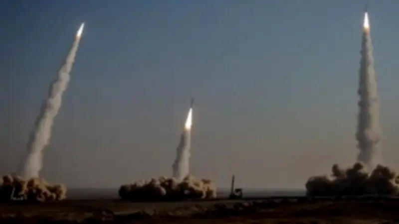 تصعيد عسكري وشيك: إسرائيل ترفع حالة التأهب تحسباً لرد إيراني محتمل خلال ساعات