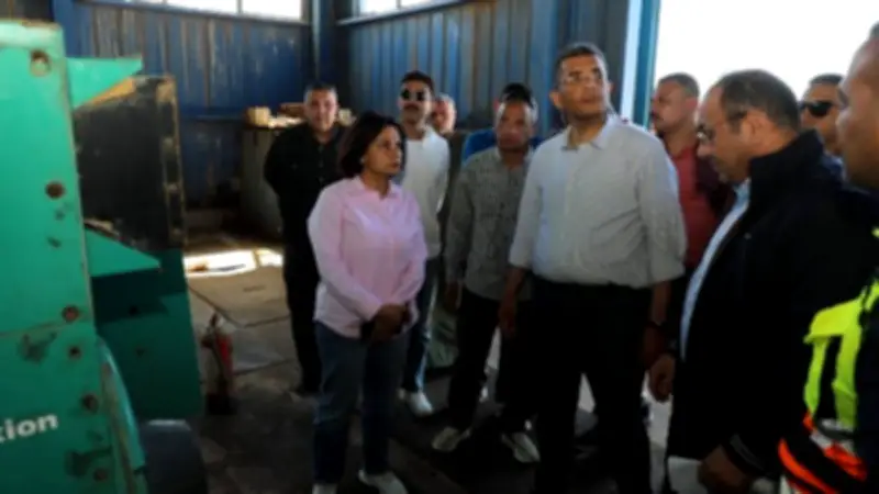 محافظ البحر الأحمر يدعم منظومة الكهرباء ويوجه باستكمال مركز الشباب في أبو رماد