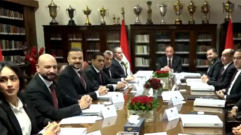 الأهلي يطالب باعتذار رسمي من اتحاد الكرة بشأن أزمة الحكام الأجانب في القمة