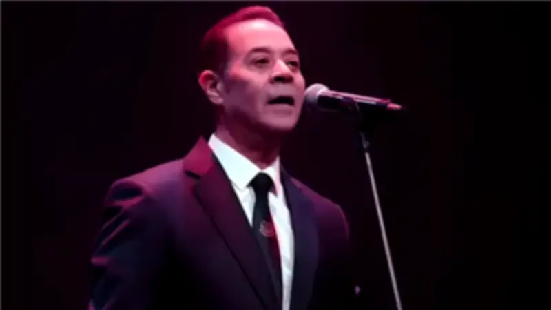 مدحت صالح يطرح دويتو غنائي مع نجله أدهم بعنوان "ناقص إيه" عبر يوتيوب