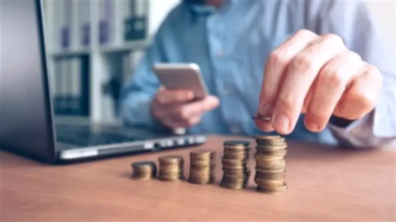 وفاة والد زوجة الفنان سيد رجب.. المستشار محمود بهي الدين في ذمة الله