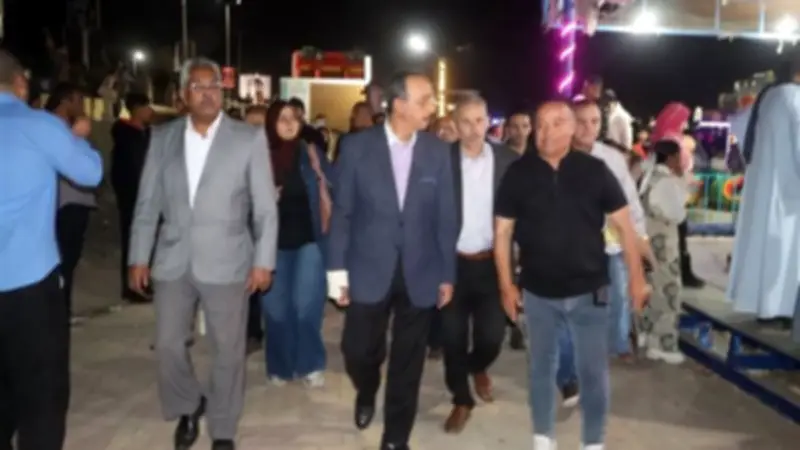 محافظ سوهاج يتفقد الحدائق والميادين مساءً لضمان استعدادات الأعياد