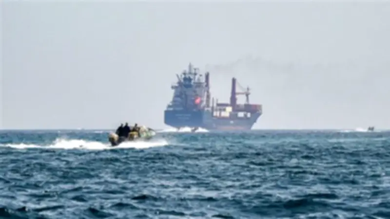 صحيفة وول ستريت جورنال: حصار مضيق هرمز يطيل أزمة السلع ويهدد الاقتصاد العالمي