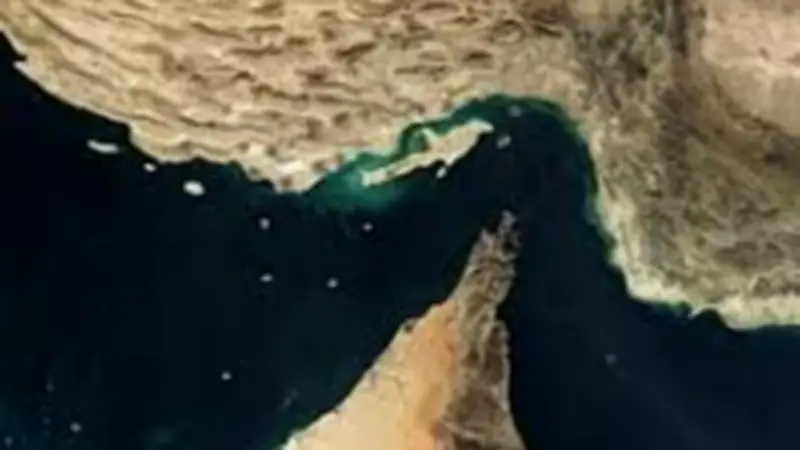 حصار هرمز: تحول المواجهة الأمريكية الإيرانية إلى حرب اقتصادية تهدد استقرار العالم