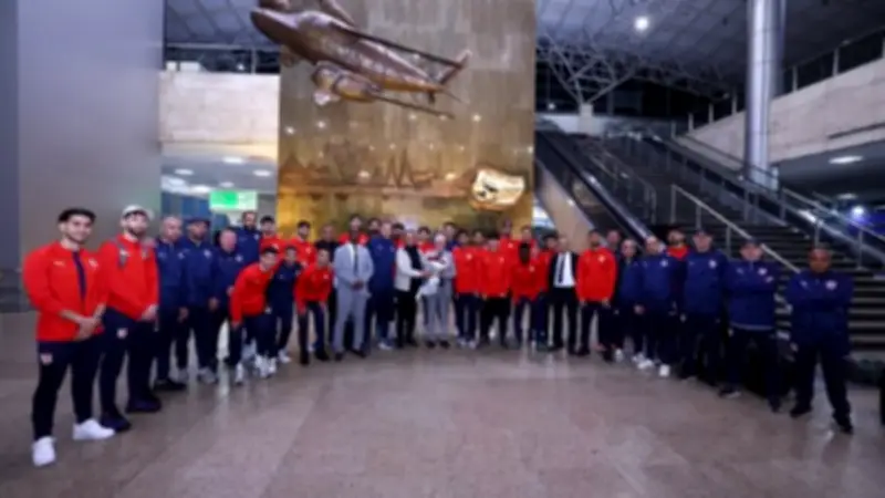شباب بلوزداد يصل القاهرة لمواجهة الزمالك في نصف نهائي الكونفدرالية الإفريقية