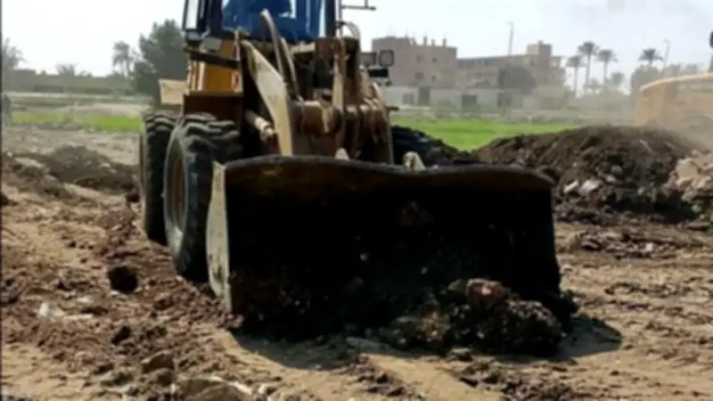 إزالة تعديات على الأراضي الزراعية بالجيزة ورفع تشوينات في أبو النمرس