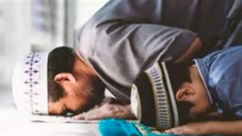 أمين الفتوى يوضح مواقف سجود السهو في الصلاة ويصحح مفاهيم خاطئة