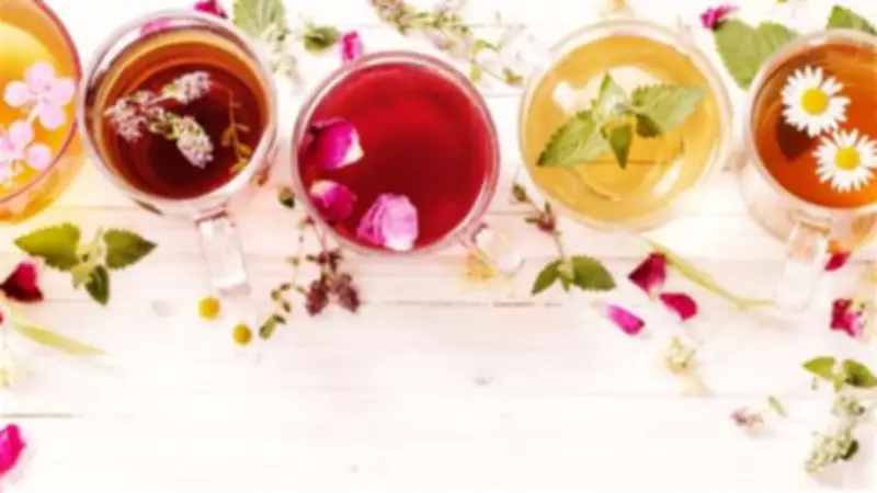 مشروبات طبيعية لتحسين الحالة النفسية للأسرة في ظل ضغوط الحياة اليومية