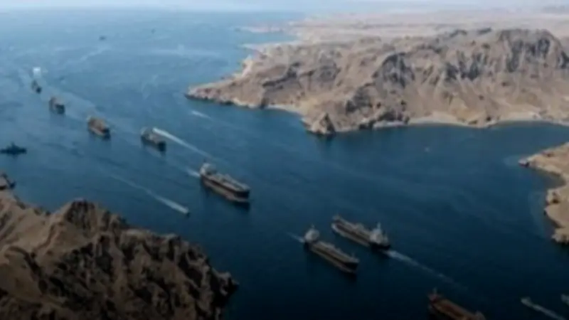 وول ستريت جورنال: مهمة تأمين الملاحة في مضيق هرمز لن تكون تحت القيادة الأمريكية