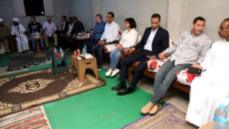 محافظ البحر الأحمر يوجه بحلول عاجلة لتحسين خدمات الكهرباء والمرافق في مرسى حميرة