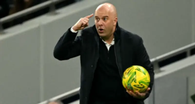 سلوت يعلق لأول مرة بعد خروج ليفربول من دوري أبطال أوروبا