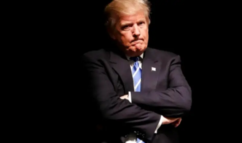 مجلس الشيوخ الأمريكي يوافق على تقليص الصلاحيات الحربية لترامب