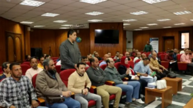 مياه الشرقية: رئيس مجلس الإدارة يلتقي العاملين بالقطاع التجاري لتعزيز الأداء والتحصيل