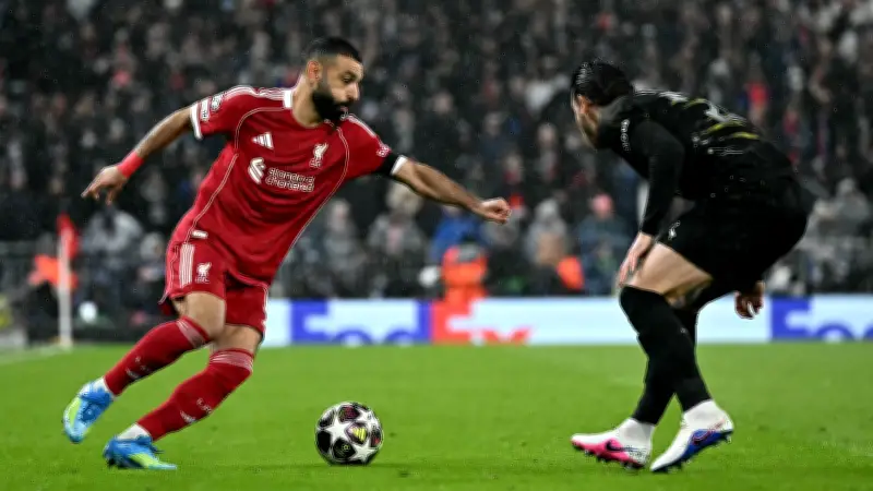 كاراجر ينتقد بقوة قرار سلوت باستبعاد صلاح من أساسي ليفربول أمام باريس سان جيرمان