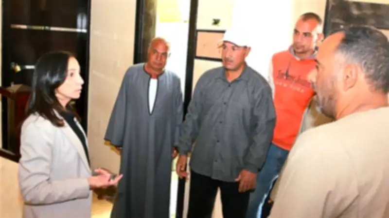 محافظ البحيرة تتفقد مجمع الخدمات الزراعية بنديبة وتوجه بتحسين الخدمات