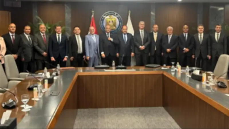 وزير البترول يوجه بإعداد خطة متكاملة للاستثمار في العنصر البشري لتعزيز النمو