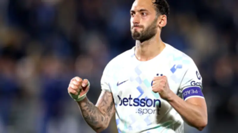 وكيل تشالهان أوغلو يقطع الشائعات: لا مفاوضات مع جالطة سراي.. والتركي سعيد في إنتر