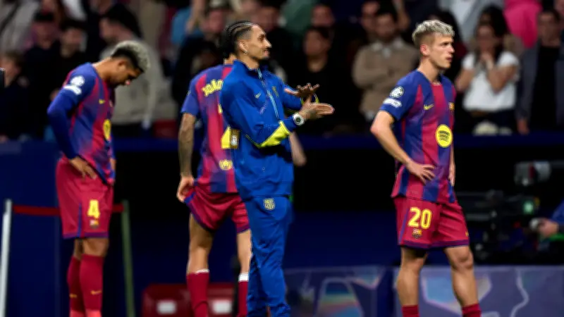 رافينيا يعبر عن ألمه النفسي بعد إبعاد الإصابة له عن معركة برشلونة الأوروبية