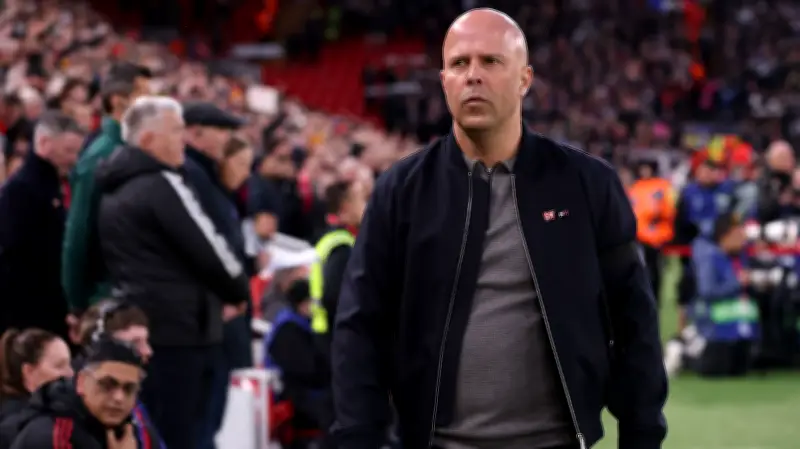 إدارة ليفربول تؤكد استمرار المدرب الهولندي آرني سلوت رغم التحديات الأوروبية