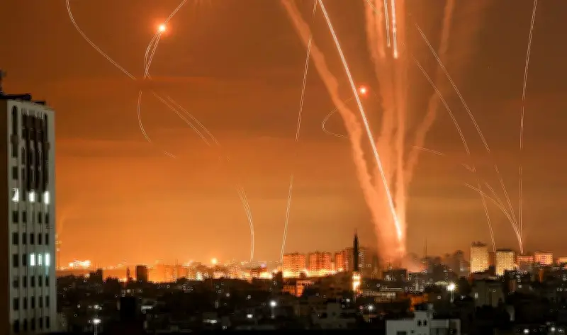 حزب الله يقصف تجمعات لجيش الاحتلال في بنت جبيل بمواجهات متصاعدة