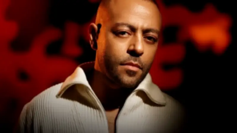 نجوم الفن يشيدون بـ"أداجيو.. اللحن الأخير" في الليلة السابعة عشرة من العرض المسرحي