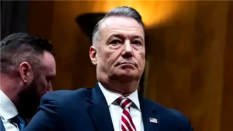 استقالة تود ليونز مدير الهجرة والجمارك الأمريكي بعد إدارة مثيرة للجدل