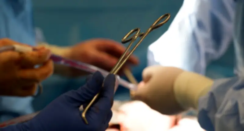 الصحة تعلن نجاح زراعة الكبد بتقنيات الطب عن بُعد في إنجاز طبي غير مسبوق