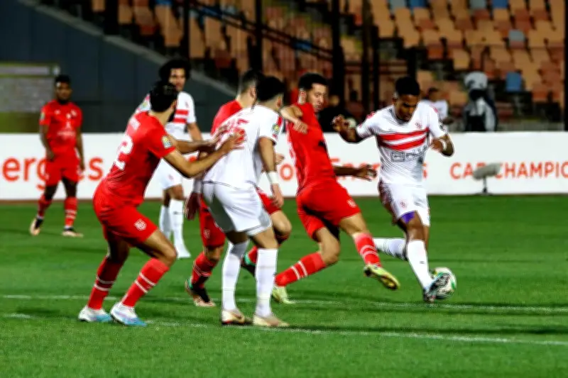 إيقاف حكم مباراة الزمالك وبولوزداد الجزائري بشكل عاجل بعد جدل التحكيم