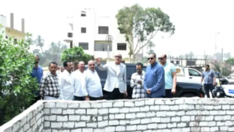 محافظ الأقصر يتفقد منطقة الكرنك ويستجيب لمطالب الأهالي في جولة ميدانية شاملة