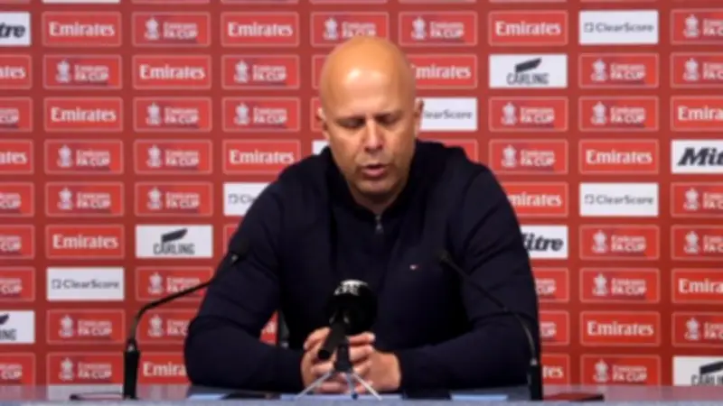 سلوت يعلن عن بديل إيكيتيكي في ليفربول قبل مواجهة إيفرتون