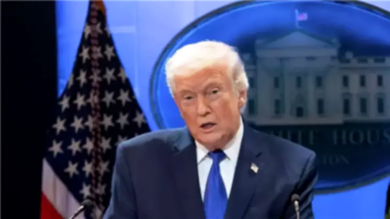 ترامب يشكر دول الخليج وإيران بعد إعادة فتح مضيق هرمز بالكامل