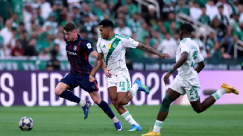 اشتباكات وبطاقات ملونة تشعل مواجهة الأهلي وجوهور في دوري أبطال آسيا