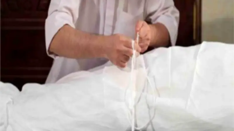 دار الإفتاء المصرية تحرم إفشاء العلامات السيئة عند تغسيل الموتى وتؤكد على الستر